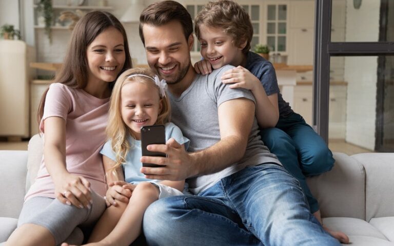 160 Best Family Group Chat Names to Keep Everyone Connected