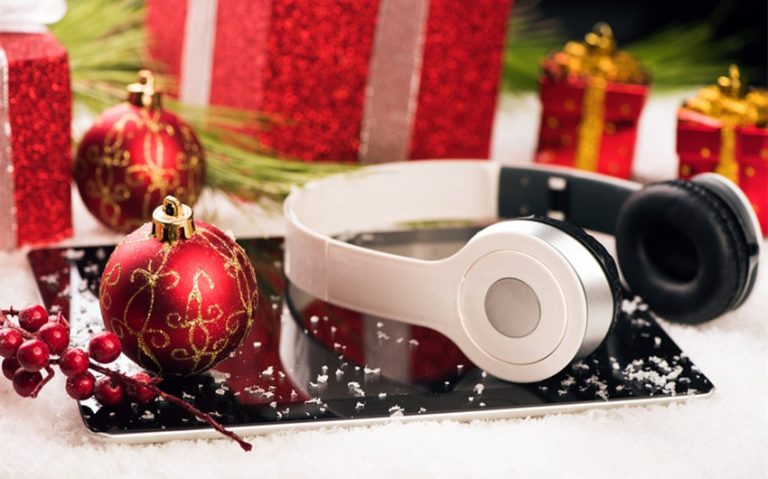 Perfect Tech Gifts for the Gadget Lover in Your Life